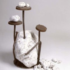 No 135 Secrets du temps / Secrets of Time (1996). Photo Rob Roy. h = 74 cm